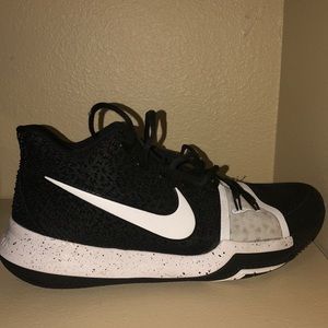 Kyrie 3 Oreo